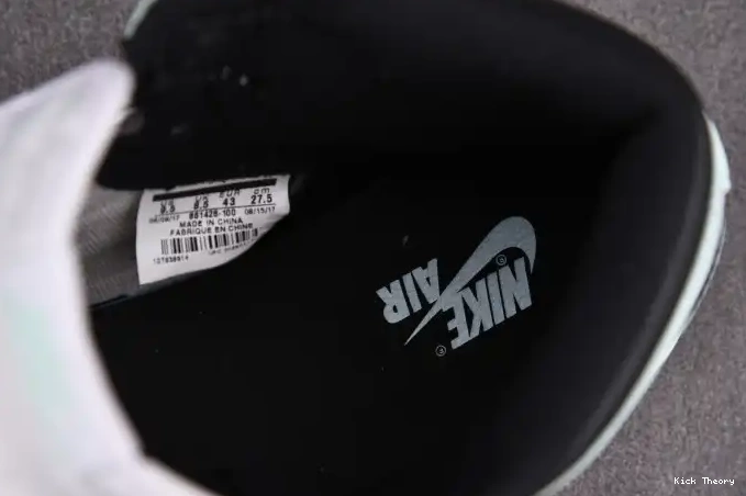 Kick Theory High Igloo Retro 861428-100 Jordan 1 0512
